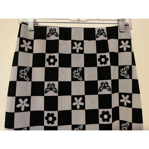 Forever 21 Black White Checkered Midi Pencil Skirt Medium Flower Butterfly Goth - Picture 3 of 9